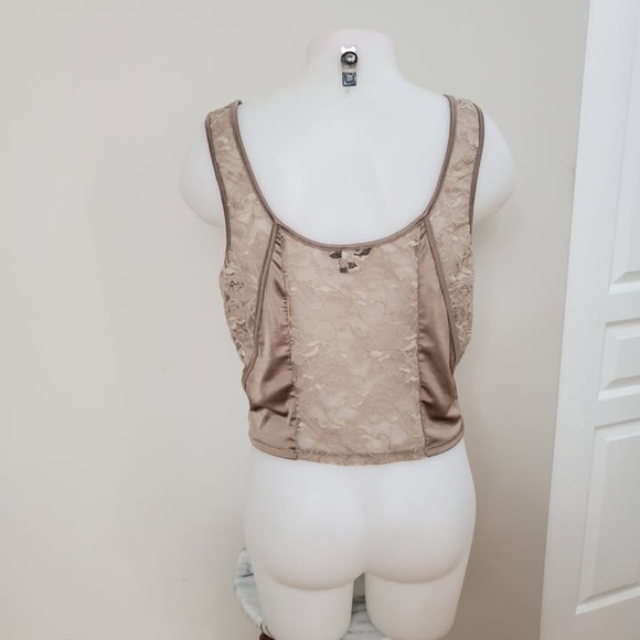 Victoria’s Secret Beige Lace Camisole Sz XL - Picture 3 of 4